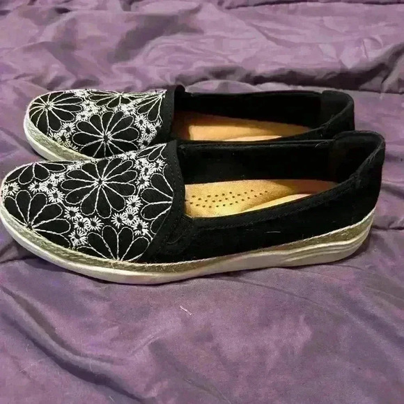 Clark’s ultimate comfort collection size 7 - Picture 2 of 7